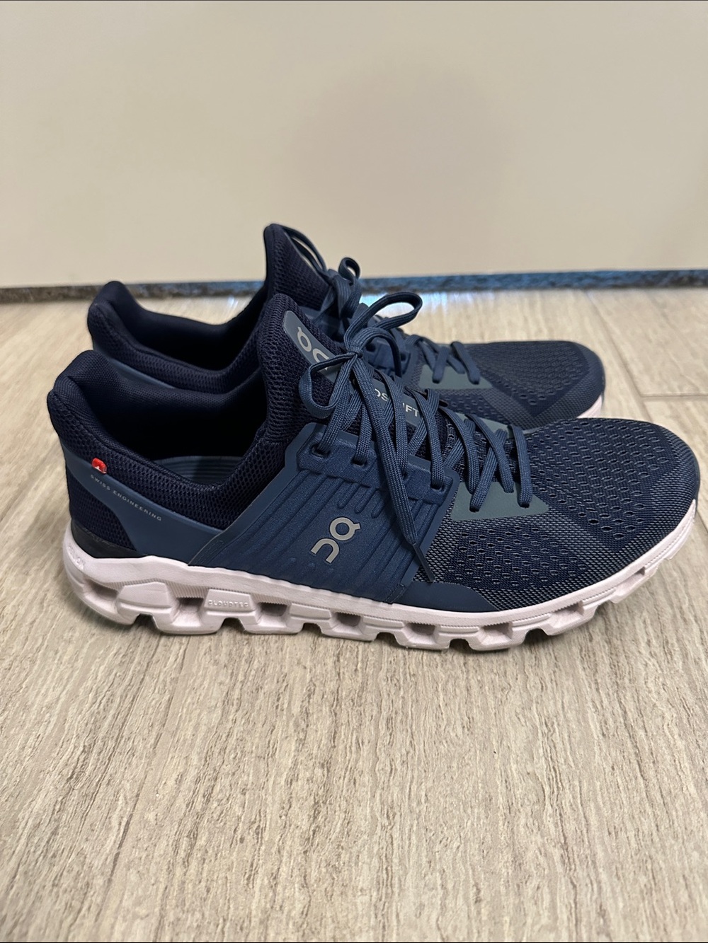 On Cloud Men’s Size 11.5 Running Shoes